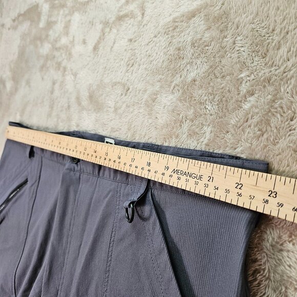 Made in Canada Tilley Pants Safari Cargo Men's Size 44 Zipped Pocket Workwear - Picture 5 of 16